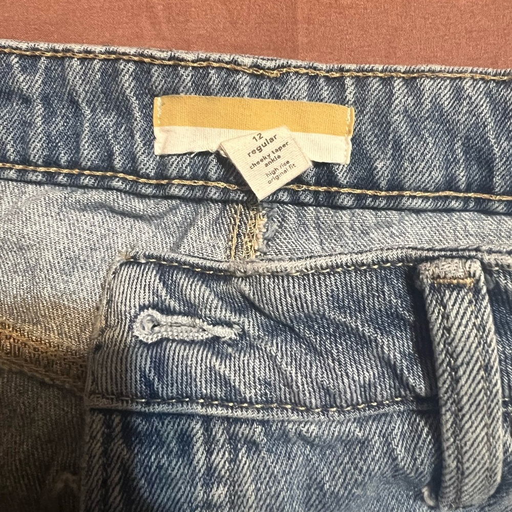 Jeans - Picture 2 of 3